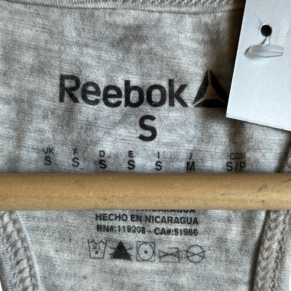 Reebok THIS IS MY SWEAT SHIRT Graphic Heathered Gray Tank Top Size Small New - Picture 3 of 9